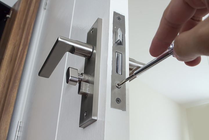 Our local locksmiths are able to repair and install door locks for properties in Stoke Newington and the local area.